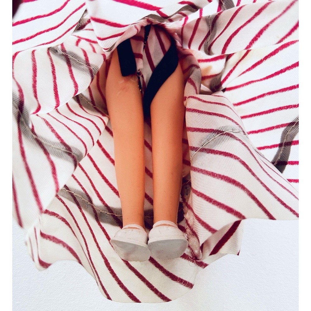 Ginny style 1950s Sleepy Eyes Pouty Lips All Original Hard Plastic Fashion Doll - Picture 4 of 5